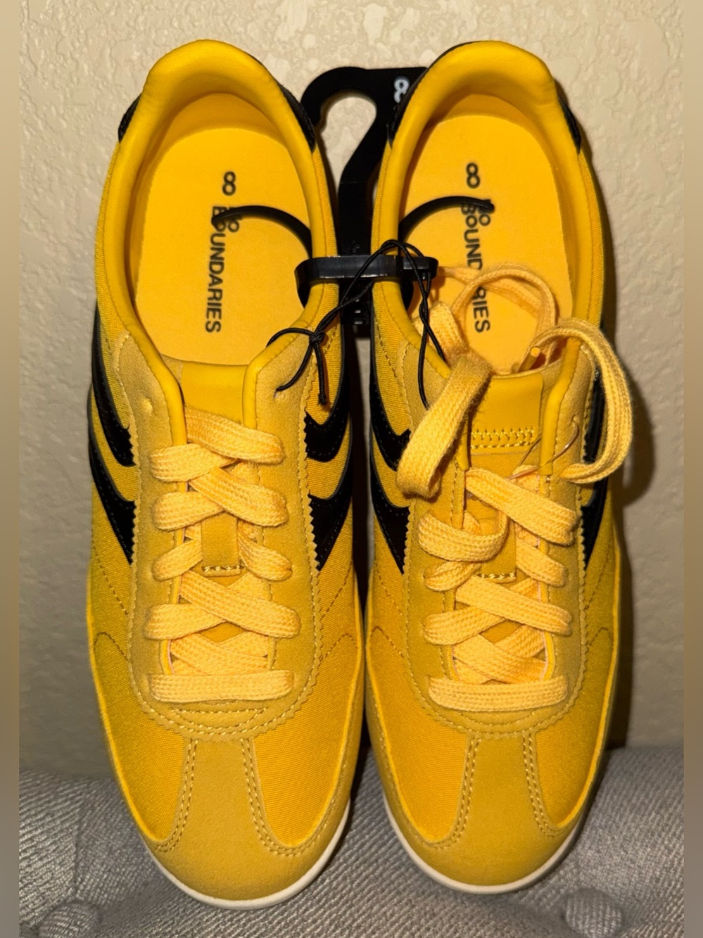 No Boundaries Retro Lace-Up Sneakers, Women's, sz 8